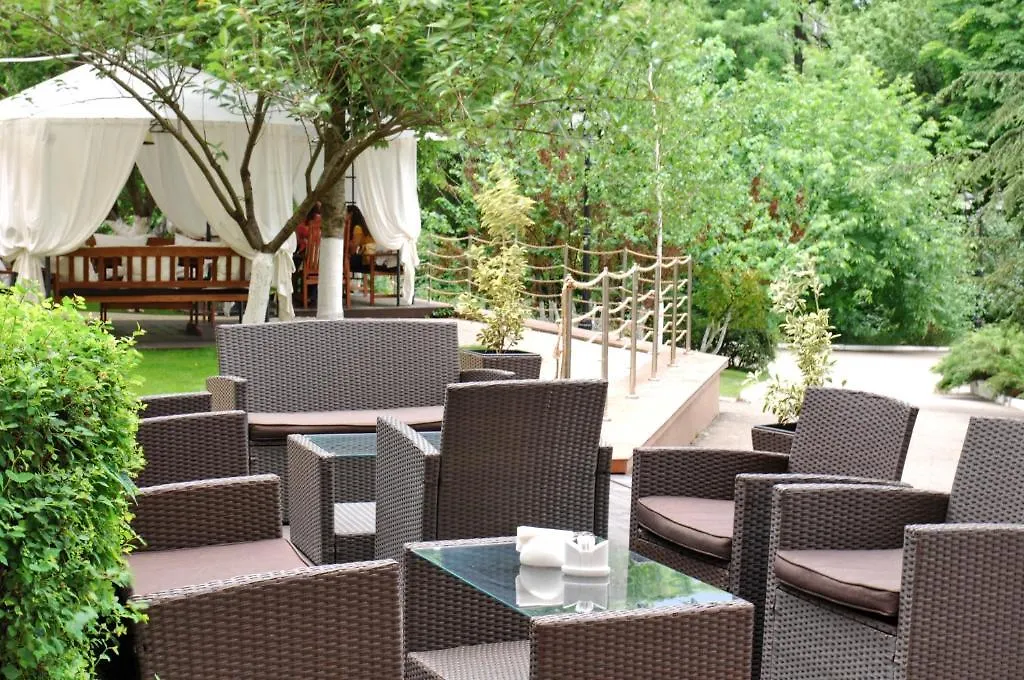 Viktoria Hotel-1